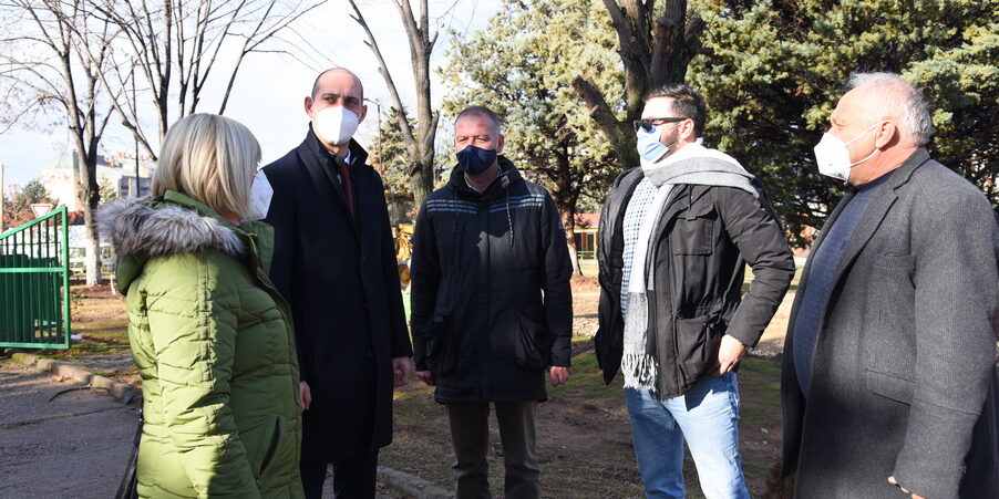 OUDimitarVlahov-Dvor-01