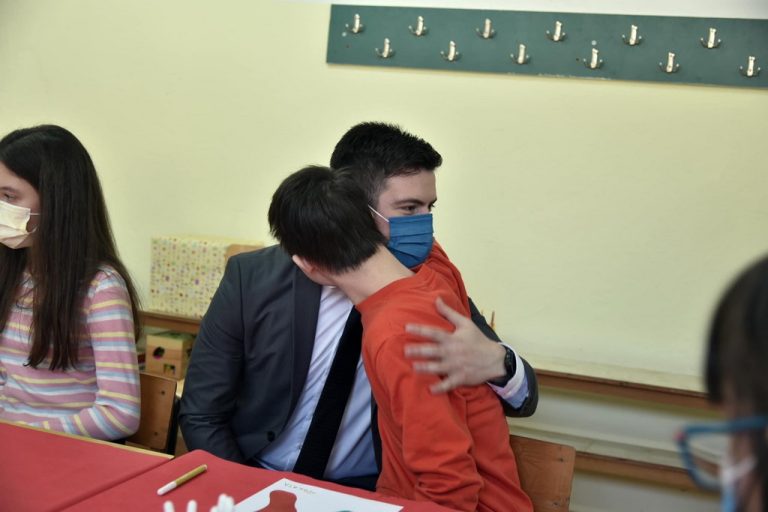 Den-DaunovSindrom-01